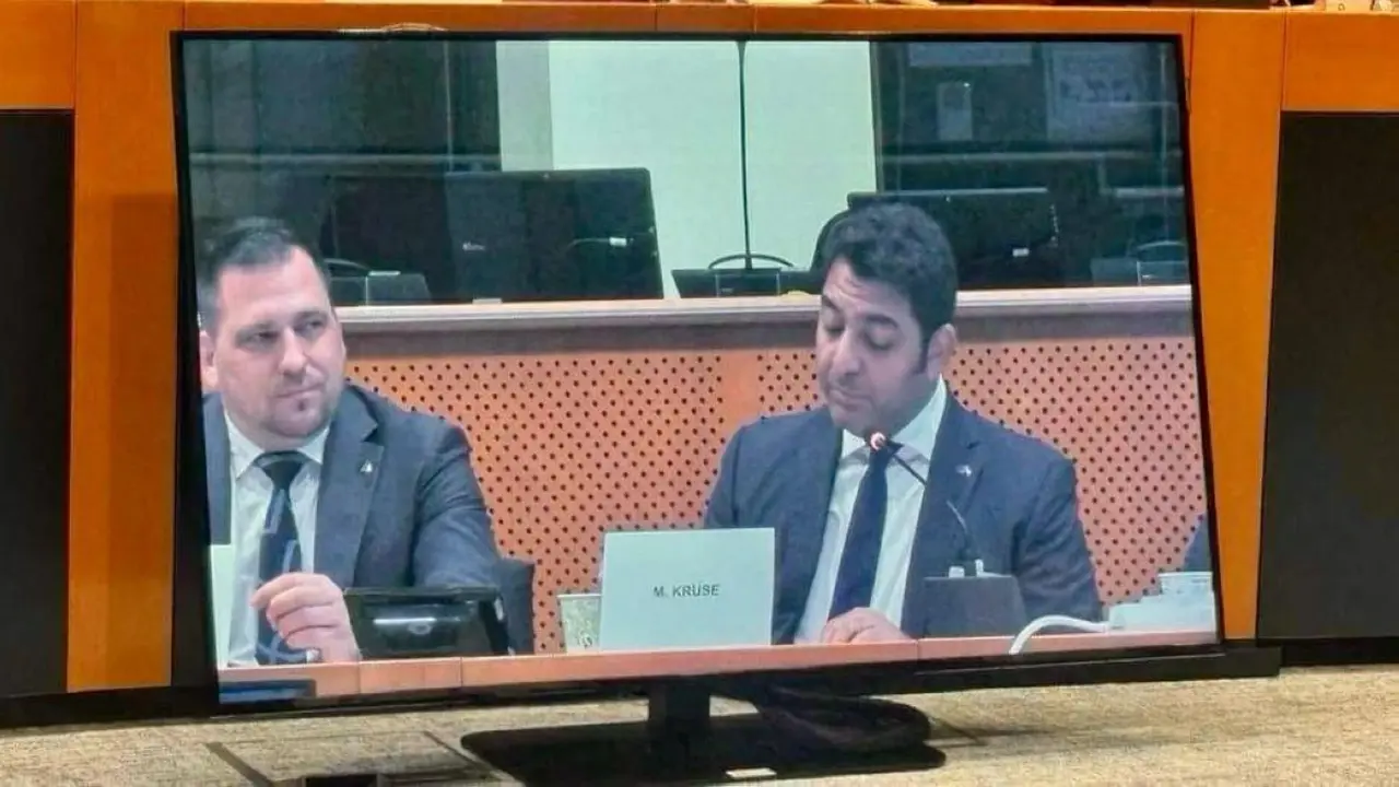 مقصود كروز يناقش تجربة الإمارات في مكافحة الإرهاب أمام البرلمان الأوروبي